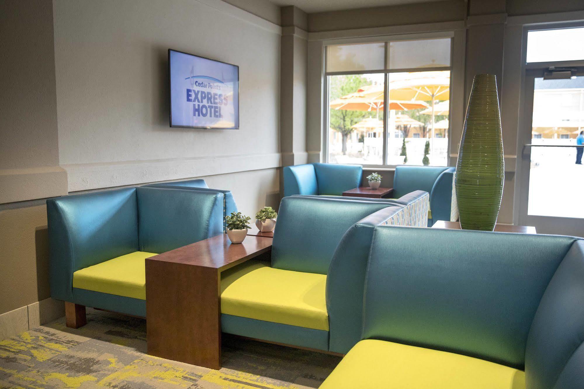 Cedar Point'S Express Hotel Sandusky Exterior photo